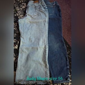 2 Pair Judy Blue Two-Tone Straight Leg Jeans — Light Wash & Dark Indigo